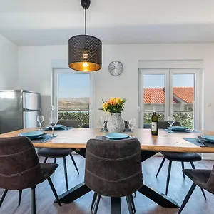  Apartament Delux Eva